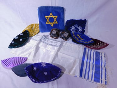 Tefillin, Tallit, Kippahs