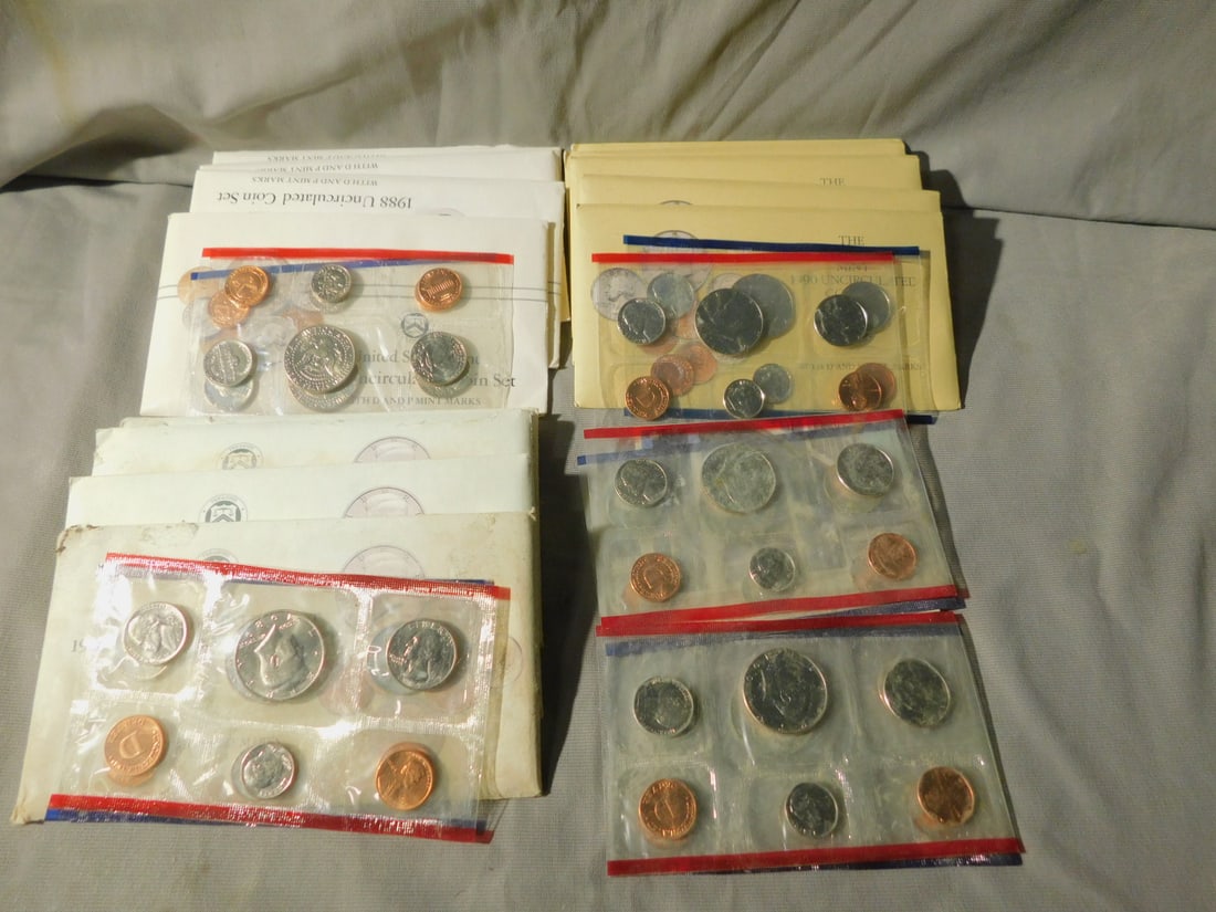 U.S. Uncirculated Coin Sets (1 of 5)