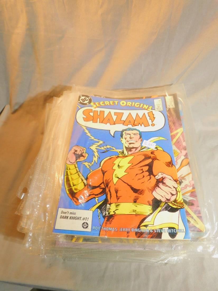 46 Bronze & Modern Age D.C. Comics: 46 Bronze & Modern Age D.C. Comics, including: Who's Who, twenty bronze age - Volume I to Volume XX, eight Modern Age, including: Volume XXIX and XXV, (in the Legion of Super Heroes), Volume three and