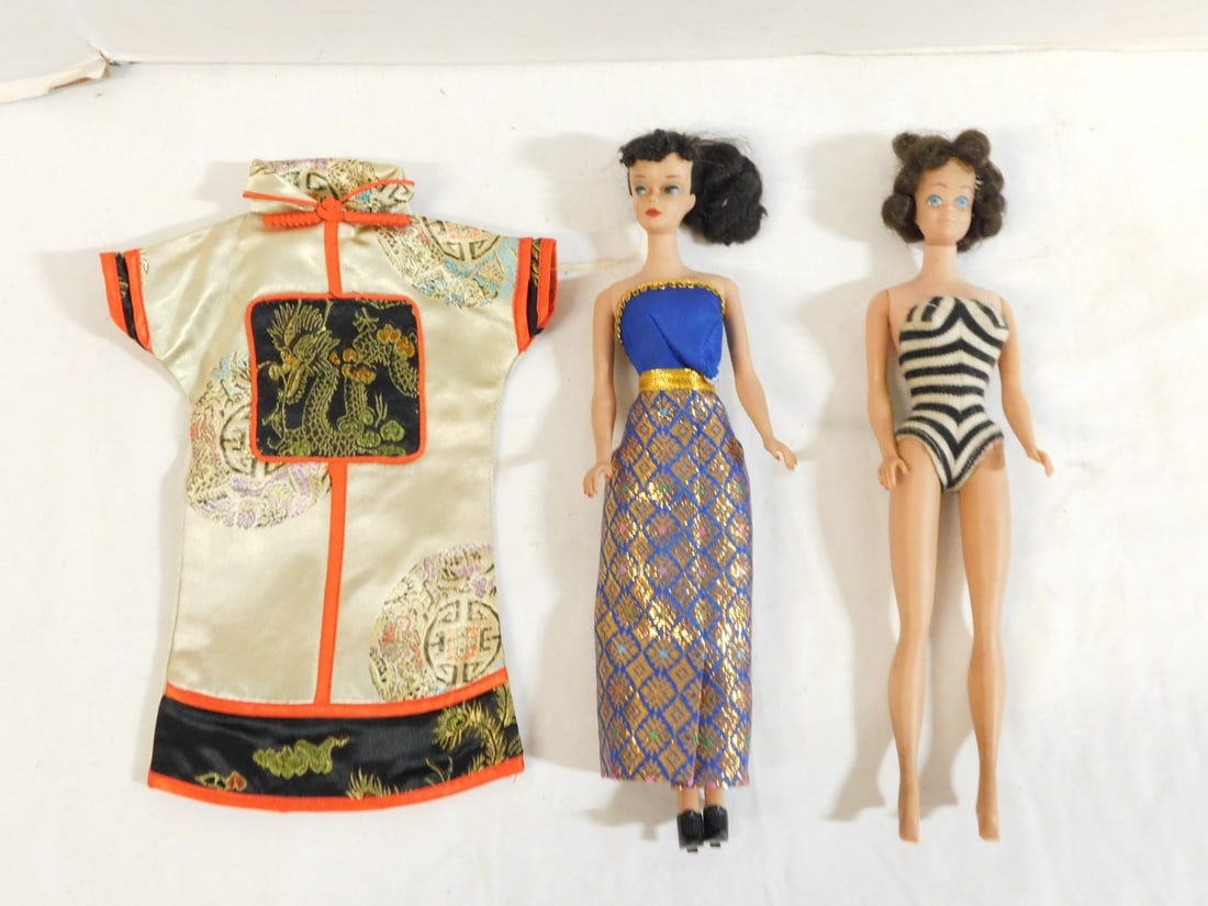 Midge and Barbie Doll (1 of 7)