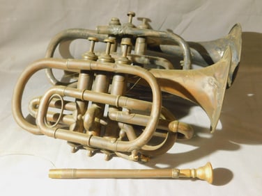 2 Antique Cornets