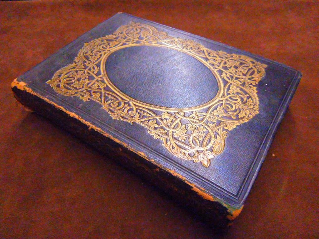 1837 Illustrations of Lord Byron Book: 1837 Findens Landscape and Portrait Illustrations To the Life and Works of Lord Byron book, volume one. CONDITION: Wear on spine and cover, book loose from spine.
