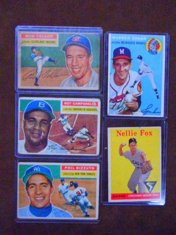 1950's Topps Baseball Cards: Lot of five assorted 1950's Topps Hall of Famers Baseball cards, includes: 1954 #20 Warren Spahn, 1956 #101 Roy Campanella, #113 Phil Rizzuto & #200 Bob Feller & 1958 #400 Nellie Fox. CONDITION: Poor
