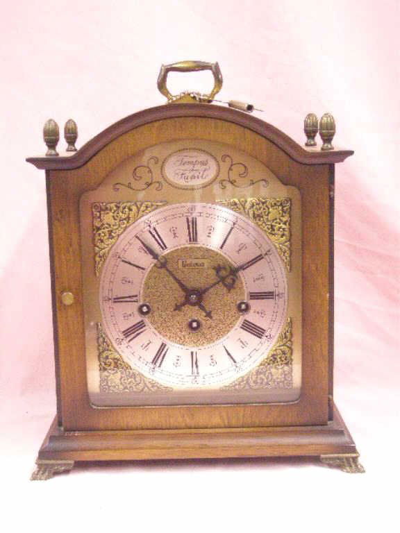 Bulova Tempus Fugit Mantle Clock Lot 1139