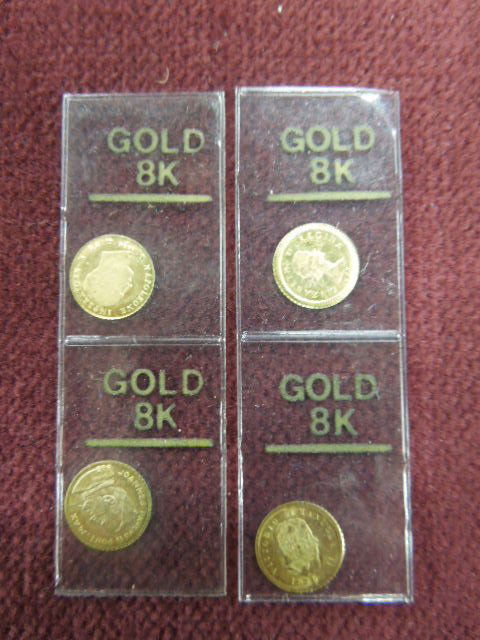 4-8k Gold Medals: 4-8k gold medals; Vittorio Emauule John Paul II, Napoleon Imperator and Regina in plastic sleeves. CONDITION: No issues identified.