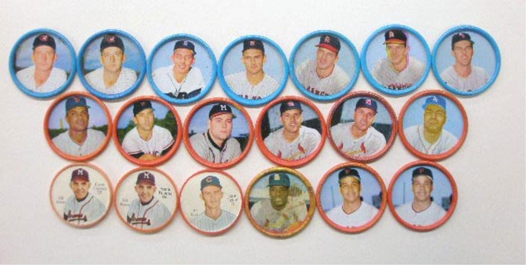 1962 & 1963 Salada Tea Baseball Coins: Lot of 19 assorted 1962 & 1963 Salada Tea Baseball coins, includes: (2) 1962 Frank Thomas, 1963 Bob Gibson & (2) 1963 Juan Marichal. CONDITION: All have some form of wear.