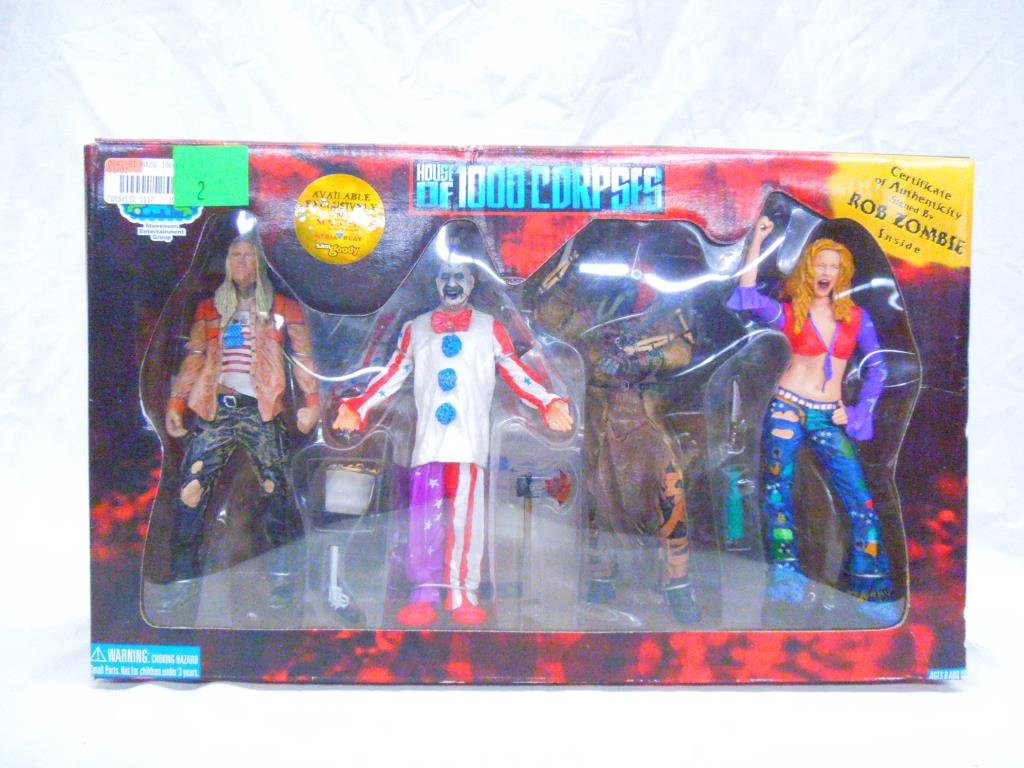 Rob Zombie's House of 1000 Corpses Figure Set: Rob Zombie's House of 1000 Corpses Figure Set. Only available at Suncoast, Media Play & Sam Goody Stores. COA signed by Rob Zombie insise. Condition: New in original packaging., Box show wear and crea