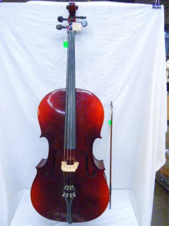 Leon Aubert Cello 4/4 Model R02 SER# 897: Leon Aubert Cello 4/4 Model R02 SER# 897 with soft case. Condition: Fair used, shows some wear.