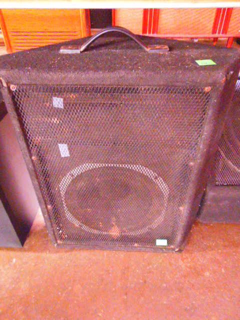 Peavey 12" Floor Monitor Speaker: Peavey 12" Floor Monitor Speaker. Condition: Fair used, untested
