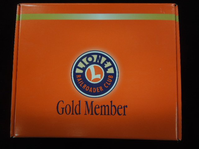 2 Lionel Gold Member Train sets: Railroader Club, 1999 and 2000, including; limited edition box cars and pins, also Railroader Club Caboose Part #'s incl 6 - 19774, 6 - 19978 and 6 - 19991 with original boxes, Condition; Like new in 