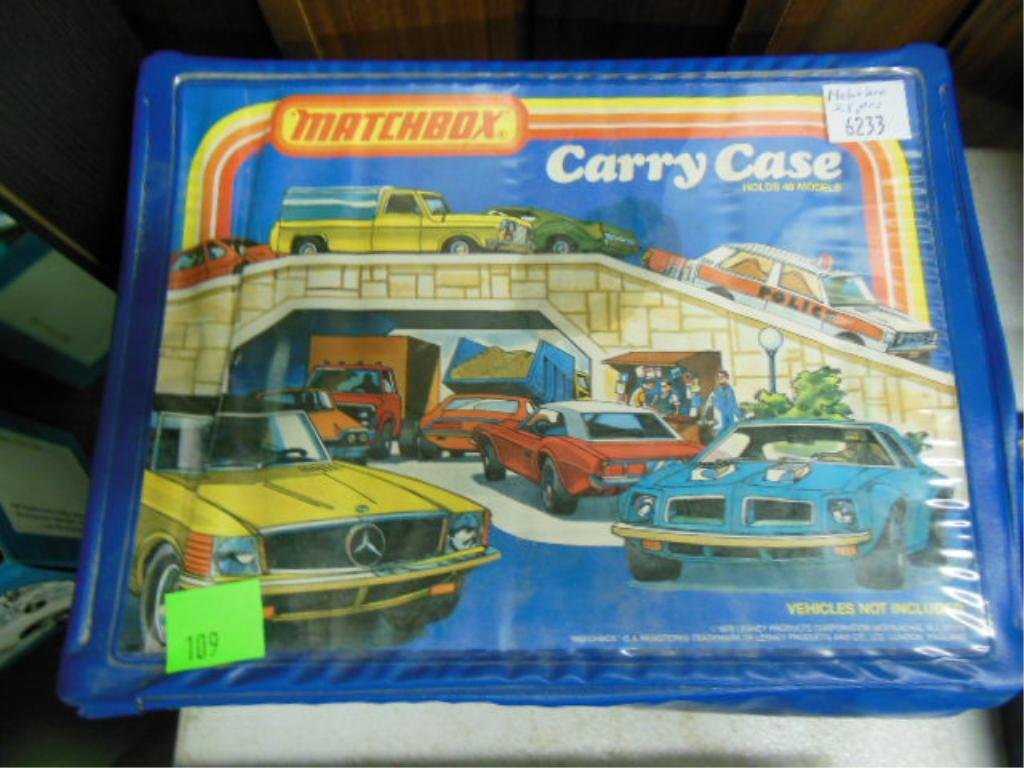 Matchbox Collectors Case w/24 Vehicles: Matchbox collectors case with twenty-four vehicles. CONDITION: Fair, shows wear.