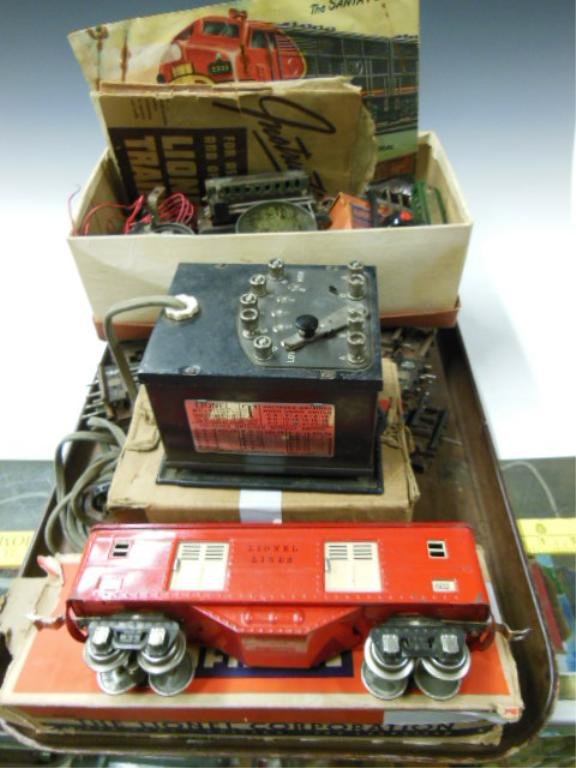 Lionel O-Gauge Train Set & Accessories: Vintage Lionel "O"-Gauge train set & accessories. Includes: #238-E engine, #265-W, tender, 3600, 601 & 602 box cars, track, transformer & misc. parts. CONDITION: Good, used, showing some wear.