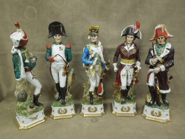 5 Capo di Monte General Figures: 5 Capo di Monte French Generals, #55/1260 includes; Marceau, Lannes, Ney, Kleber and Nepoleo, 11 3/4"h each, Di Pietro Marked on bottom. CONDITION: Minor wear on all, feather plumb off of Kleber.