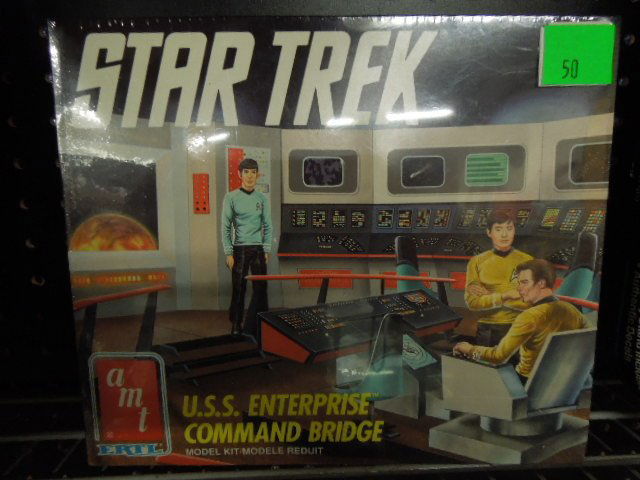 Star Trek U.S.S. Enter Command Bridge Model Kit: Star Trek U.S.S. Enterprise Command Bridge Model Kit by AMT/Ertl. CONDITION: New.