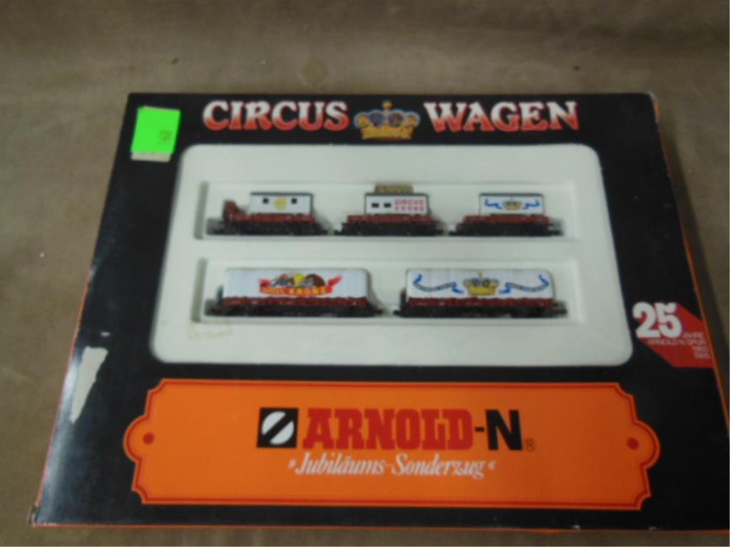 Arnold "N" Gauge Circus Train: Arnold old store stock "N" gauge circus train, original box. CONDITION: Minor wear from age.