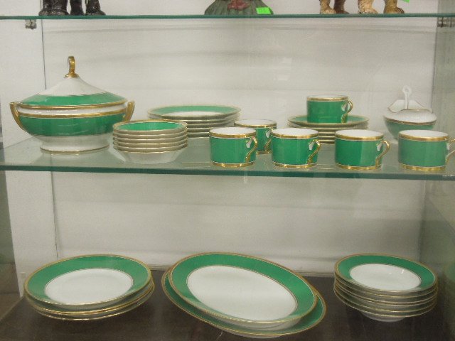 38 Pc Ginori China Set: Thirty-eight piece Richard Ginori china set "Contessa" pattern including; four dinner plates, six luncheon plates, six bowls, six berry bowls, six ups & saucers, two platter, one gravy bowl with label