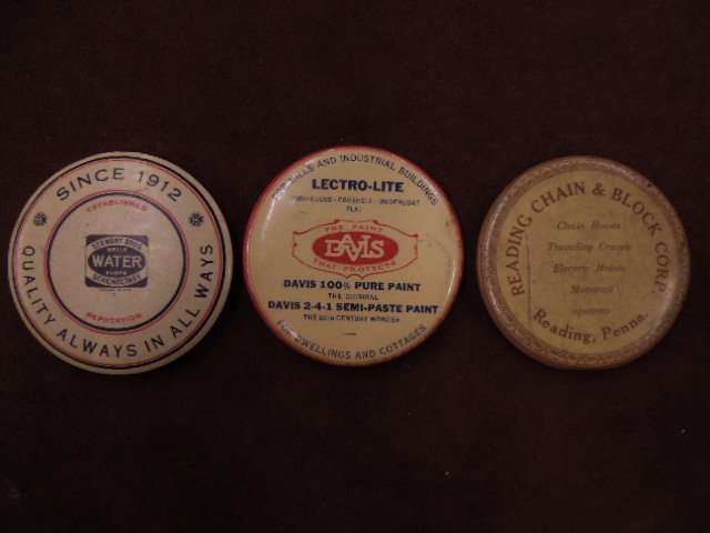 (3) Vintage Advertising Hand Mirrors: (3) Vintage Advertising Hand Mirrors includes: Stewart Bros. water well pumps, Reading Chain & Block Corp., Davis Paints. CONDITION: Fair used, showing wear.