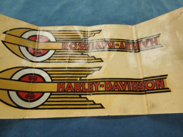 Set of 1936-1939 Harley Davidson Speedball: Original Set of 1936-1939 Harley Davidson "Speedball" gas and tank decals used on knucklehead. CONDITION: Fair, creasing, crazed, chipped.