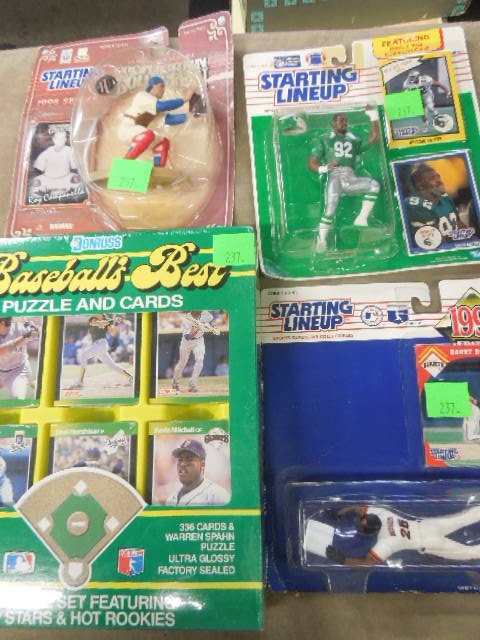 Baseballs Best Puzzles & Cards & S.L. figures: Baseballs Best Puzzles & Cards sealed in original box & Starting Lineup figures - Barry Bonds, Reggie White and Roy Campanella, all in original packages Condition; some wear to packages