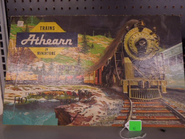 Vintage Athearn HO Scale Train Set: Vintage Athearn HO Scale Train Set incomplete mixed set. CONDITION: Fair, used, no track or transformer.