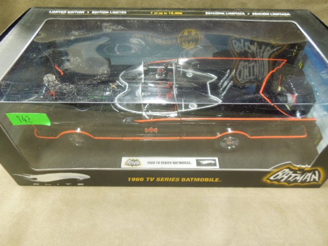 Hot Wheels Elite 1966 Batmobile: Hot Wheels Elite 1966 Batmobile TV series limited edition of 16966 # L7130. Gloss black. circa 2007 Condition: New in box