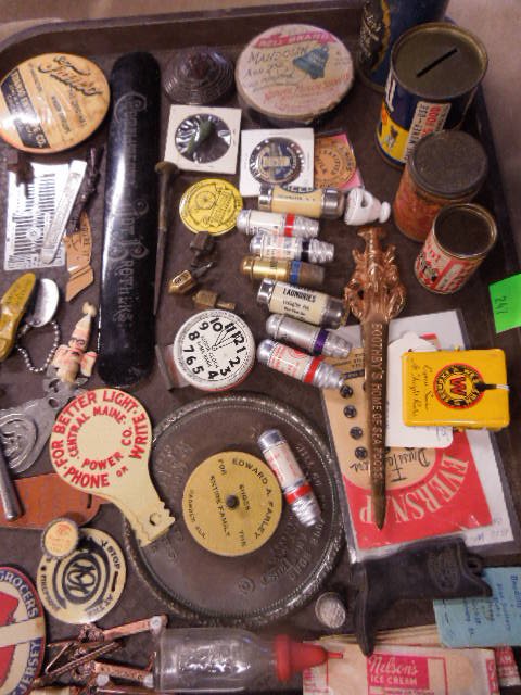 Vintage Advertising items: Vintage Advertising items including; Rival dog food bank, sewing kits, buttons, milk caps, tie clips & pins plus other Condition; wear on most items from age and use