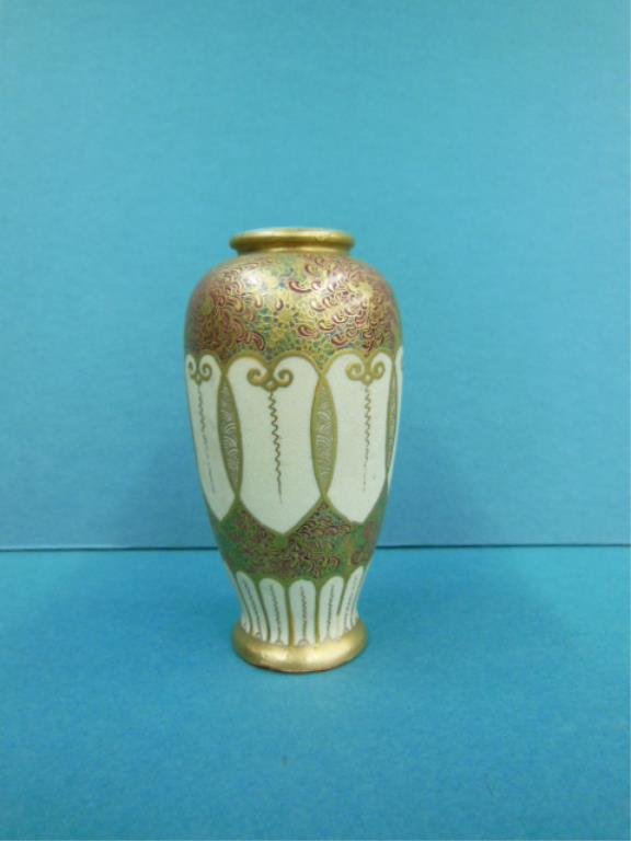 Satsuma Cabinet Vase (1 of 3)