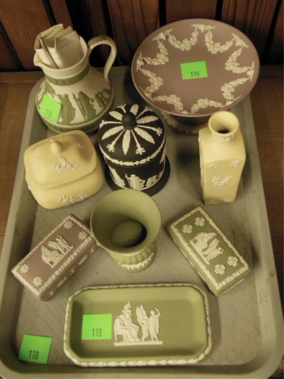 9 Wedgwood Jasperware pieces (1 of 5)