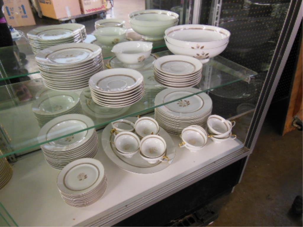 66 PC Rosenthal China Service (1 of 7)