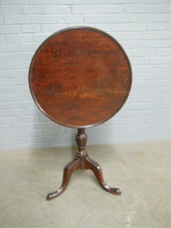 Queen Anne Candlestand (1 of 4)