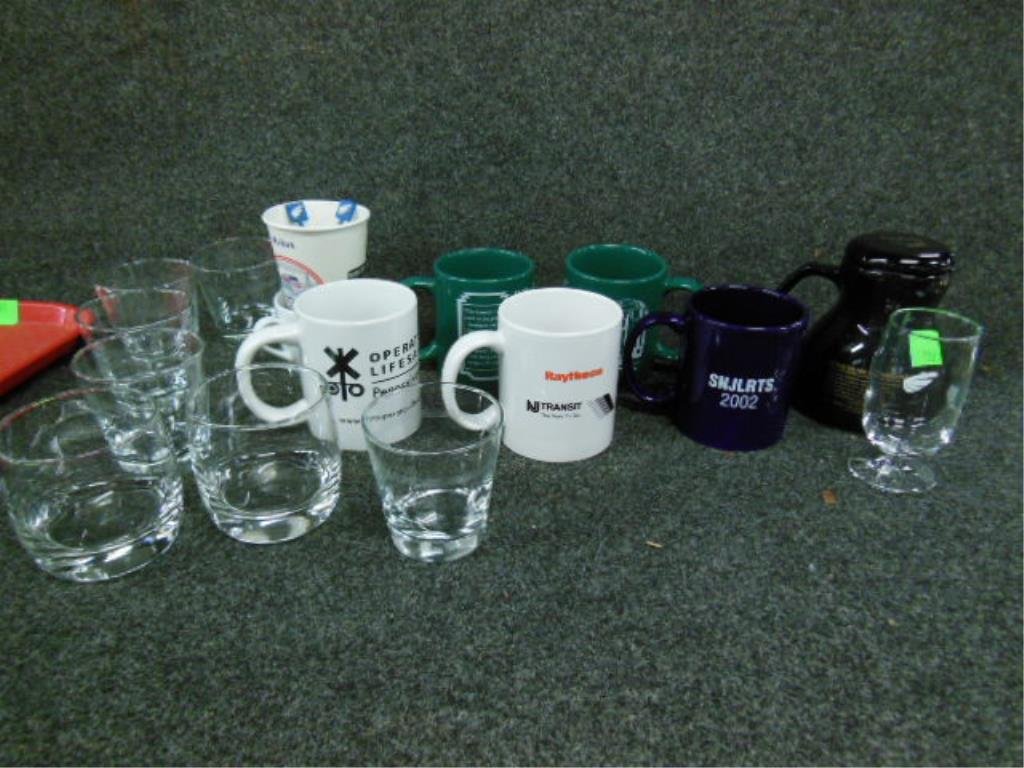 1 Lot RR Glassware & Mugs, including: 7 B & O glass tum (1 of 3)