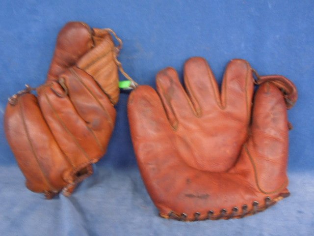 2 Vintage Baseball gloves (1 of 3)
