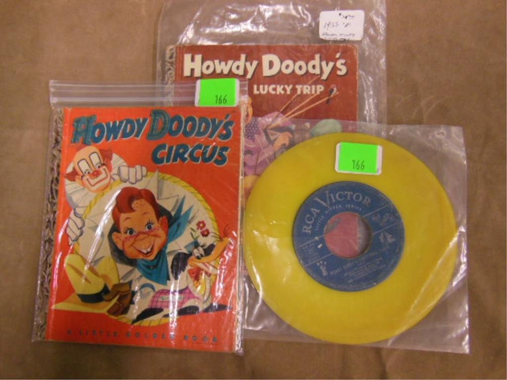 Vintage Howdy Doody Records and Books (1 of 1)