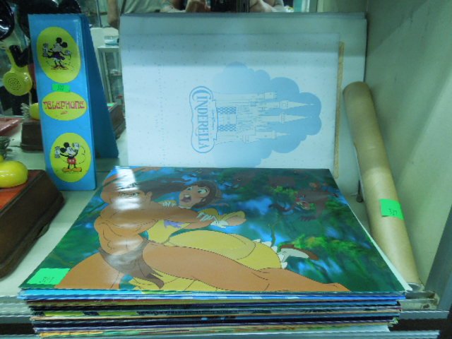 35 Disney Movie Commemorative Lithographs (1 of 5)