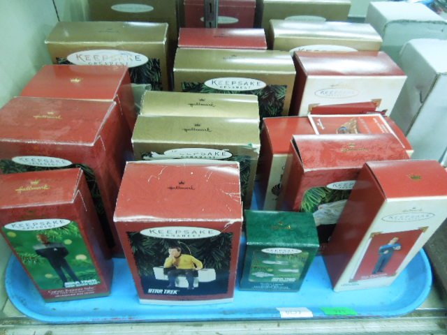 19 Star Trek Christmas Ornaments (1 of 3)