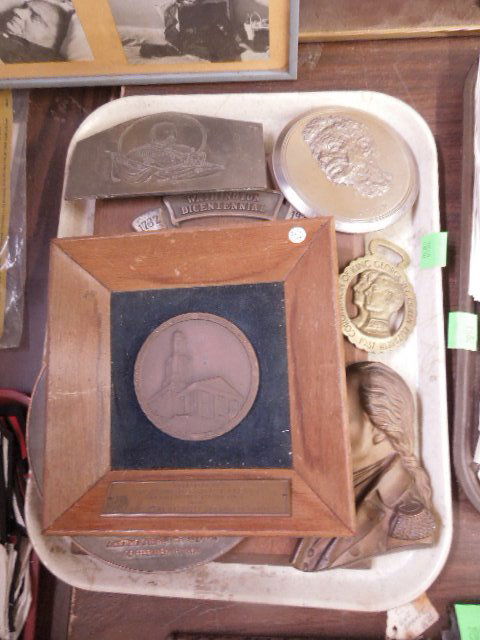 Lot lg metal souvenir items (1 of 6)