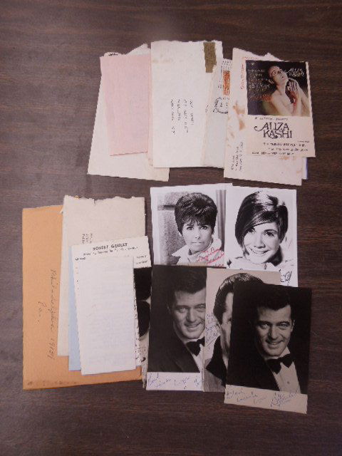Lot Vintage signed celebrity photos and cards (1 of 4)