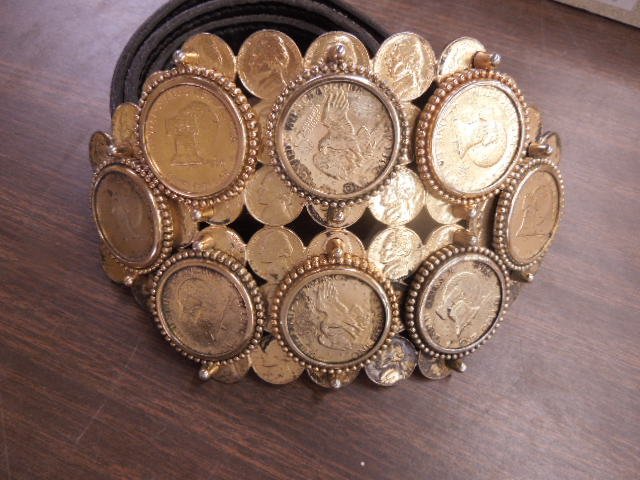 Coin form belt buckle with belt (1 of 3)