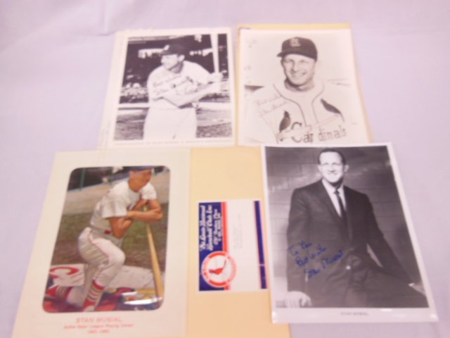 3 Stan Musial 8 x 10 photos: 3 Stan Musial 8 x 10 photos, plus (1) unsigned 8x 10 color photo with shipping envelopes, 1 with St Louis Cardinals logo Note We Do Not guarantee authenticity of any signature Condition; minor wear fr