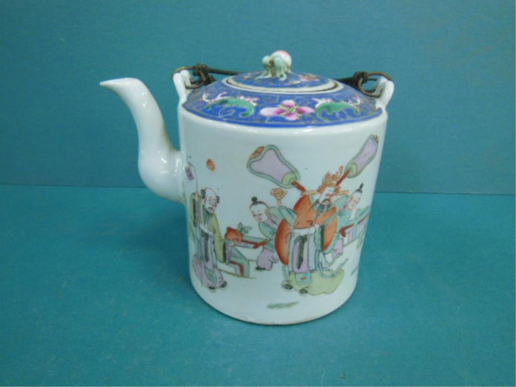 Chinese Export Porcelain Teapot (1 of 5)