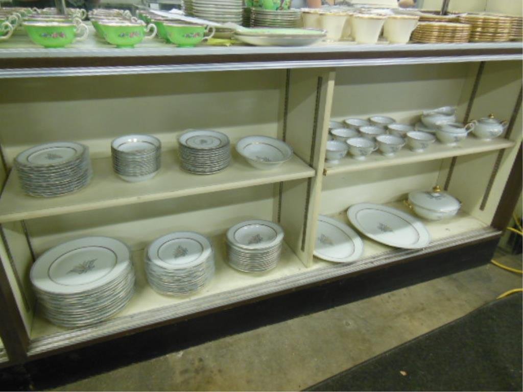 Baronet China Loraine Pattern China Set (1 of 7)