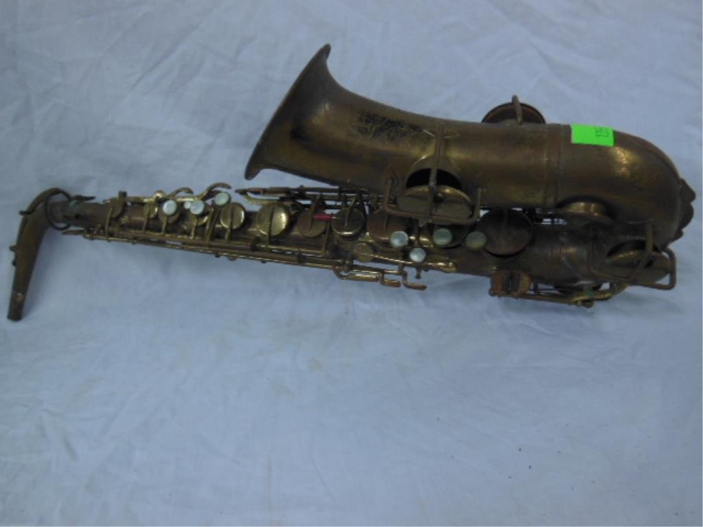 Alto Saxophone, Buescher (1 of 5)