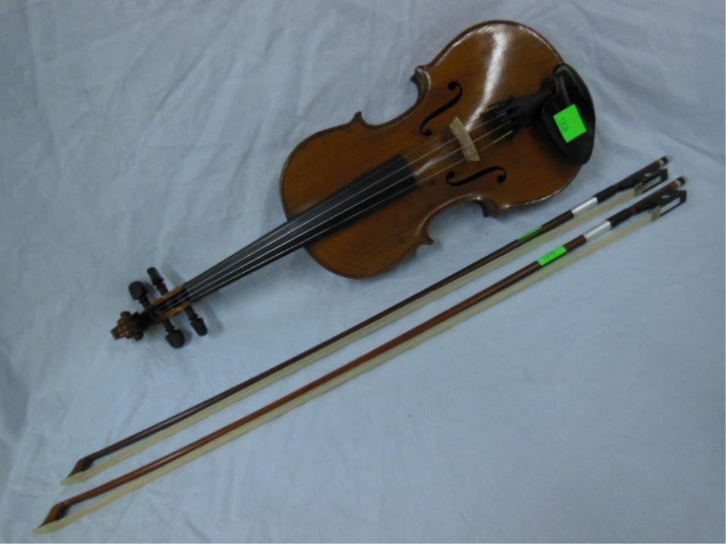 Violin & 2 Bows, South German (1 of 10)
