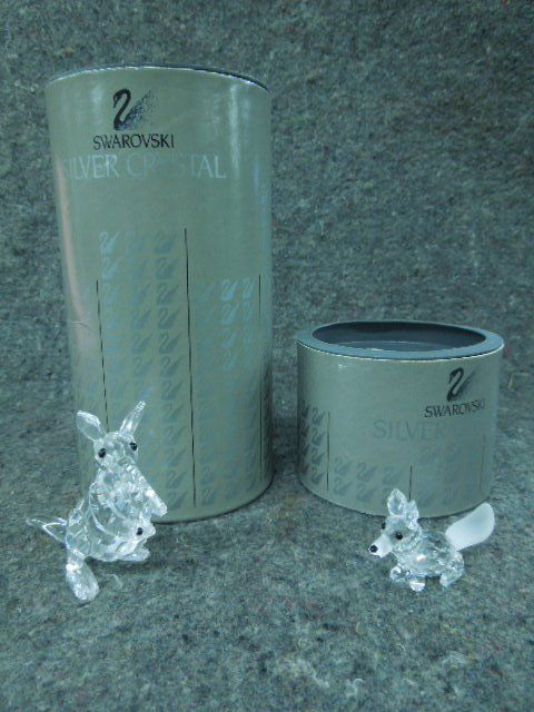 2 Swarovski crystal figurines (1 of 4)