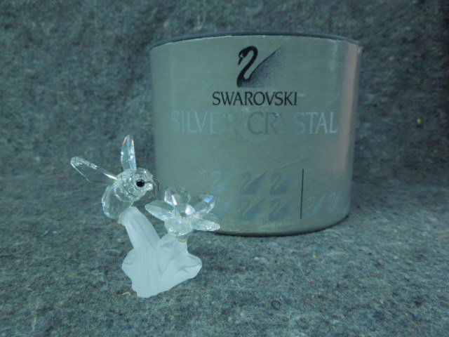 Swarovski crystal figurine Bumble Bee (1 of 3)