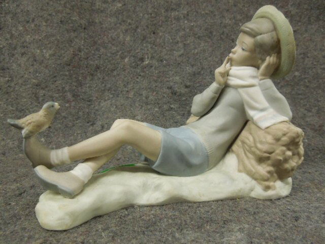 Lladro porcelain figurine (1 of 3)