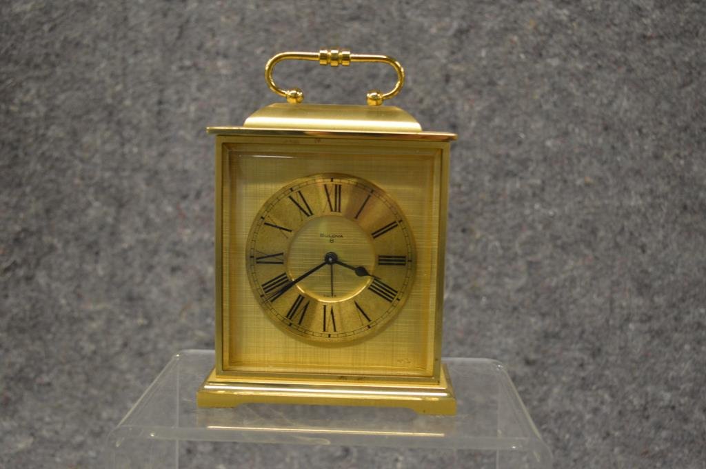 Bulova 8 Alarm clock (1 of 5)