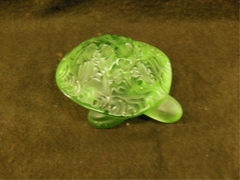 Lalique green crystal Turtle (1 of 4)