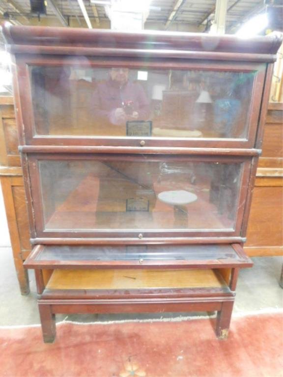 Globe-Wernicke Barrister Bookcase (1 of 4)