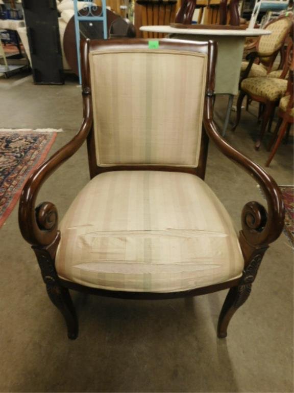 Classical Arm Chair (1 of 3)